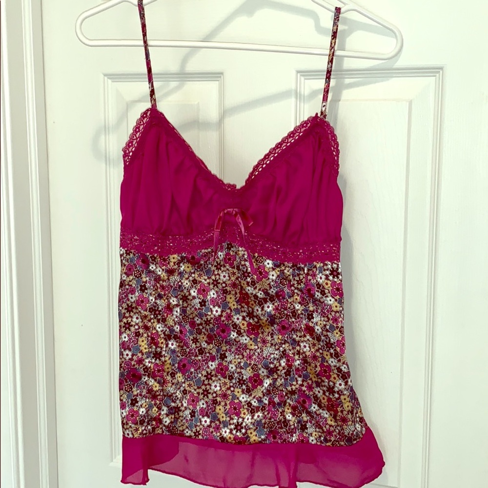 Silky floral top w lace trim